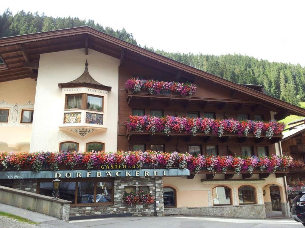 Gaestehaus Dorfbaeckerei Tux Esterno foto